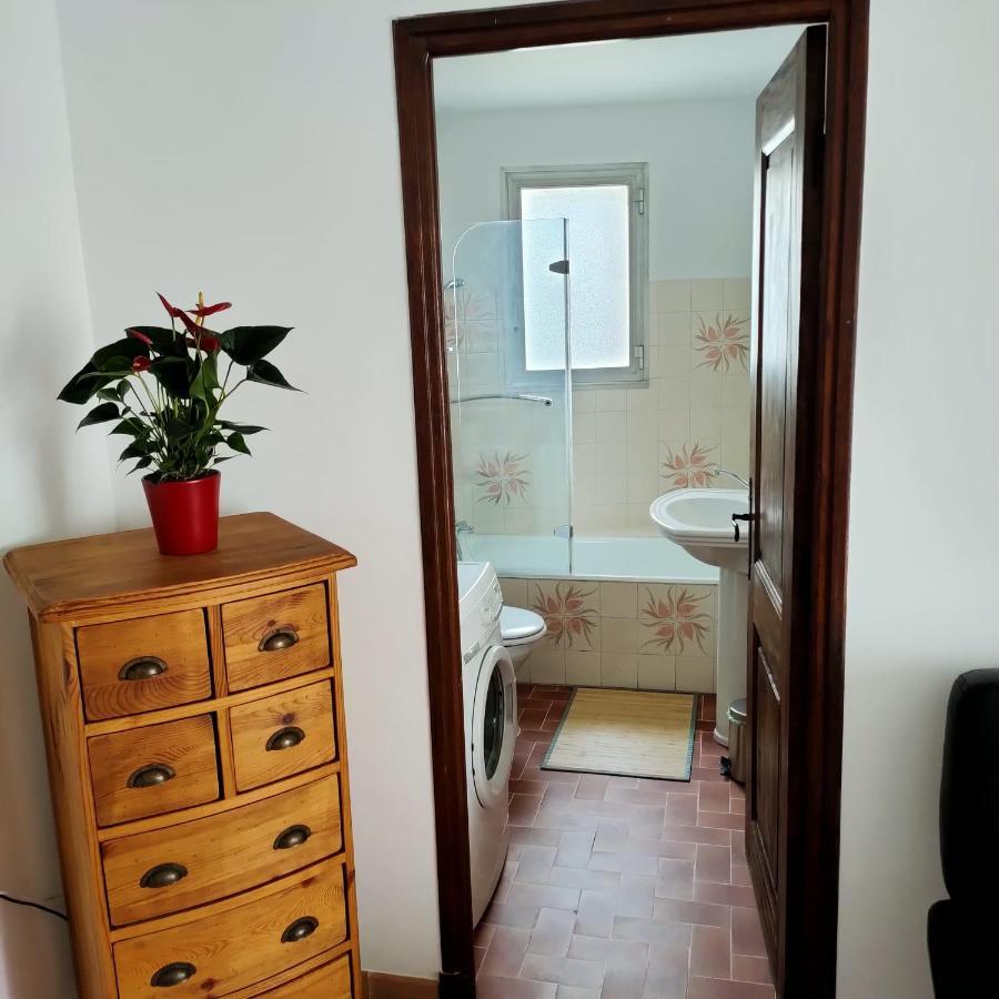 Charmant Appartement Au Coeur Du Village Tourrettes-sur-Loup Luaran gambar
