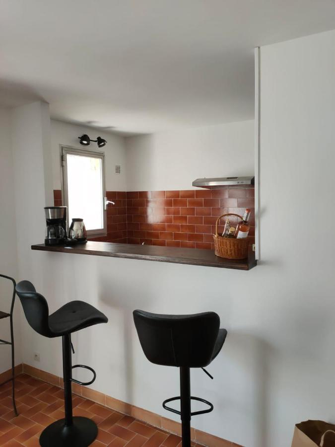 Charmant Appartement Au Coeur Du Village Tourrettes-sur-Loup Luaran gambar