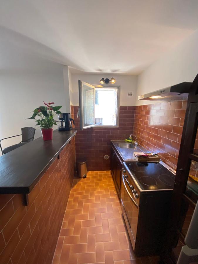 Charmant Appartement Au Coeur Du Village Tourrettes-sur-Loup Luaran gambar