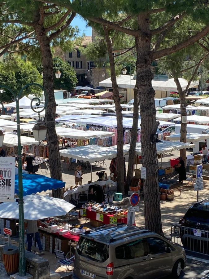 Charmant Appartement Au Coeur Du Village Tourrettes-sur-Loup Luaran gambar
