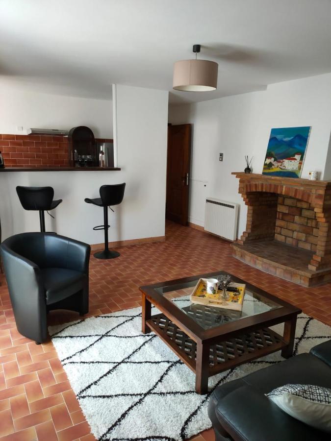 Charmant Appartement Au Coeur Du Village Tourrettes-sur-Loup Luaran gambar